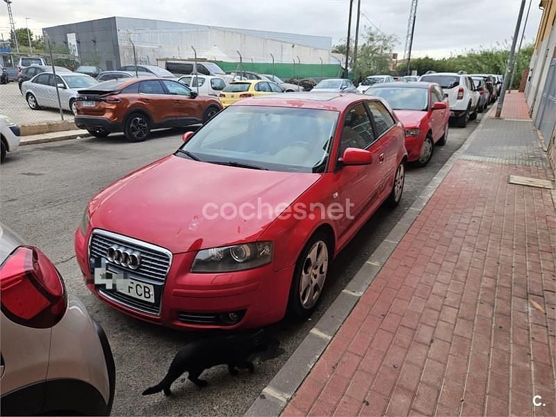 Rojo Usado 2006 Audi A3 Attraction Berlina | 3400 € (Buen precio) - Imagen 1/4