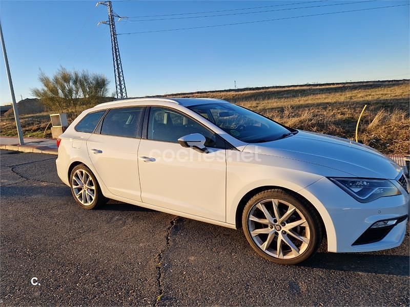 Usado Seat Leon ST FR 150 CV (110 kW) 2017 Blanco Familiar