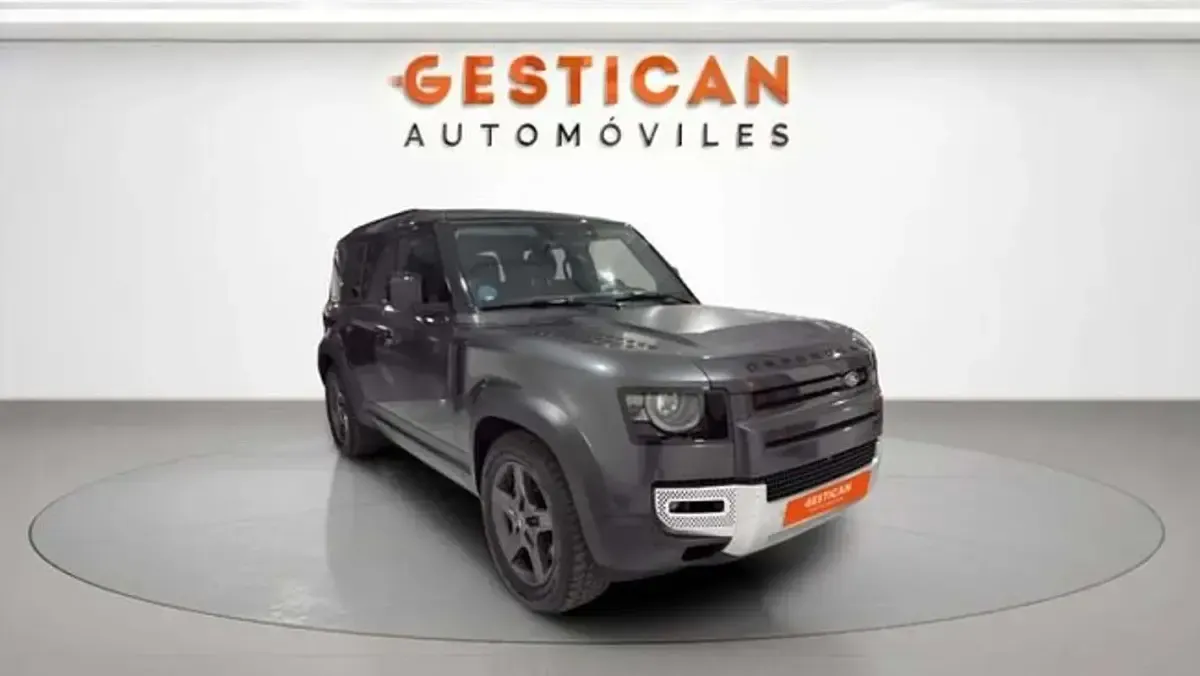 Usado Land Rover Defender SE 404 CV (297 kW) 2022 Gris SUV