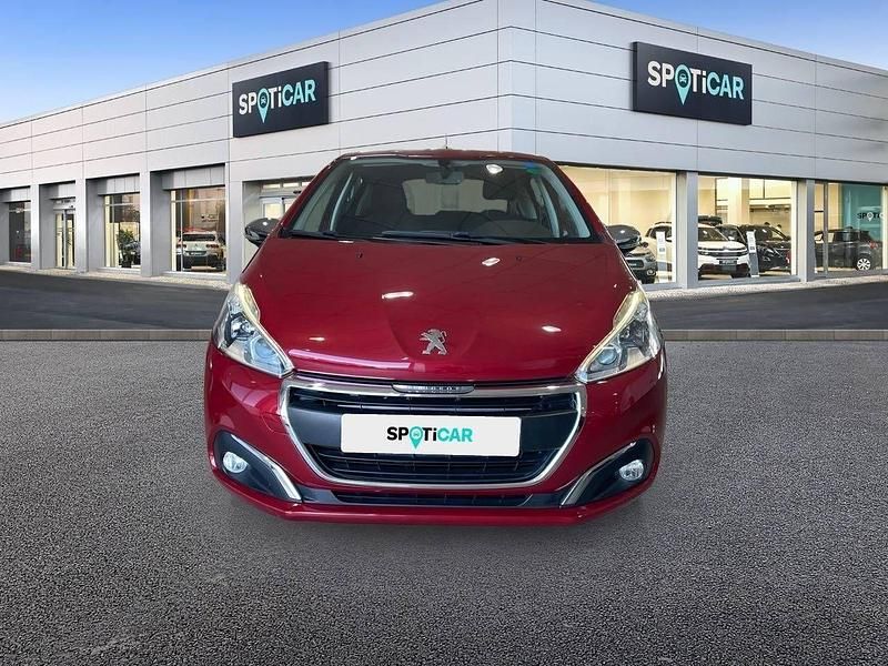 Usado Peugeot 208 Active 110 CV (80 kW) 2016 Rojo Utilitario