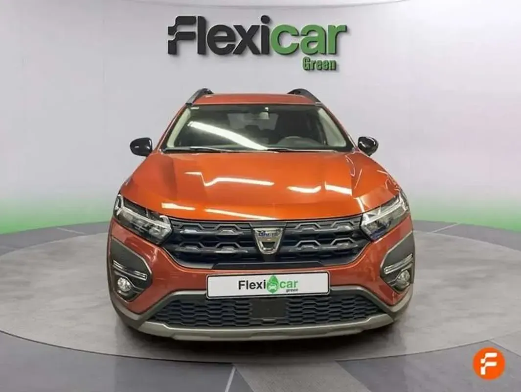 Käytetty Dacia Jogger Essentiel 101 HP (74 kW) 2022 Oranssi Tila-auto