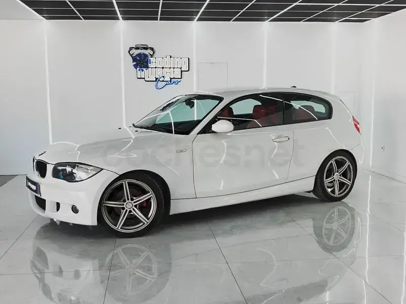 Usado BMW 116 Shadowline 115 CV (84 kW) 2009 Blanco Utilitario