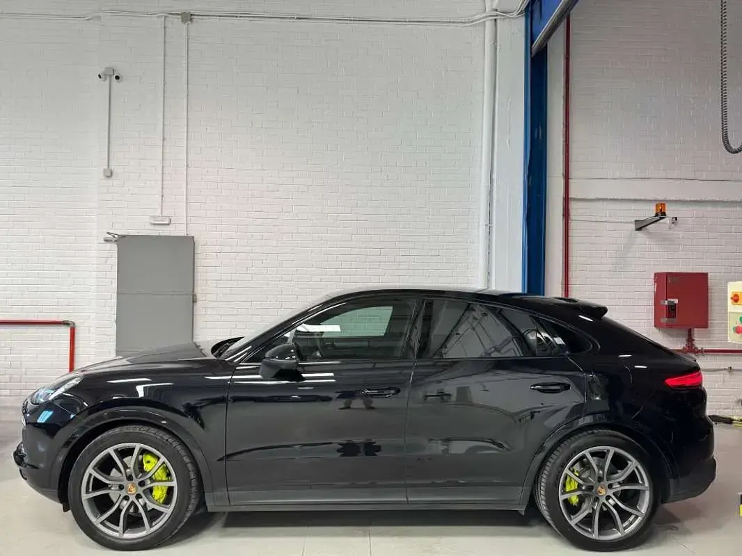 Usado Porsche Cayenne 462 CV (339 kW) 2021 Negro SUV