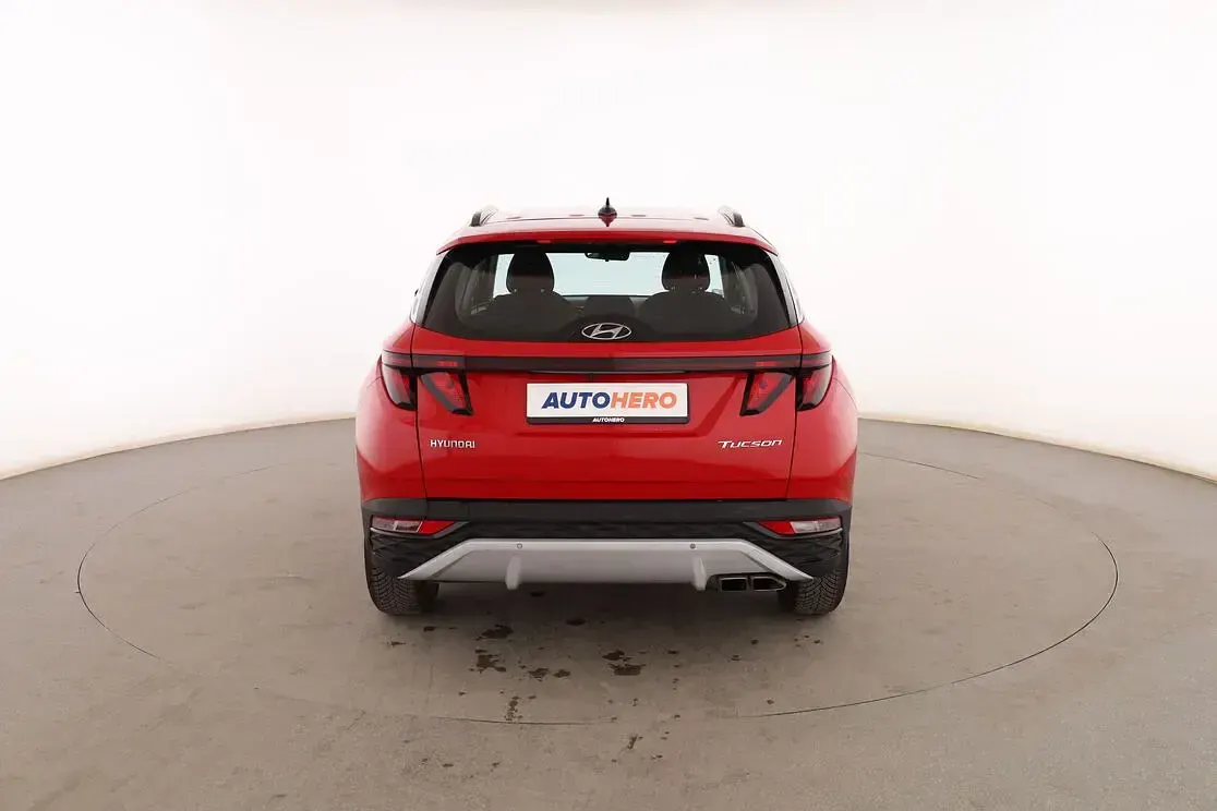 Usado Hyundai Tucson 136 CV (100 kW) 2021 Rojo SUV