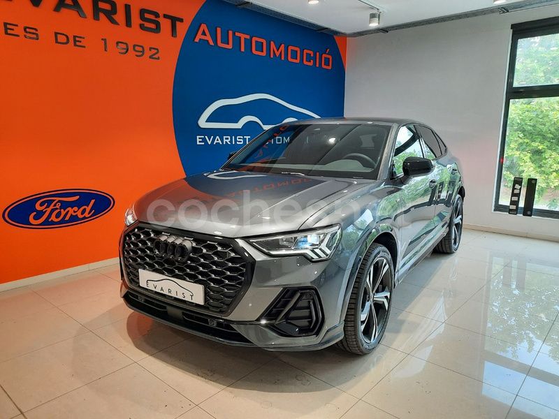 Gris / plata Usado 2024 Audi Q3 Sportback Ambiente SUV | 40.990 € (Precio justo) - Imagen 1/4