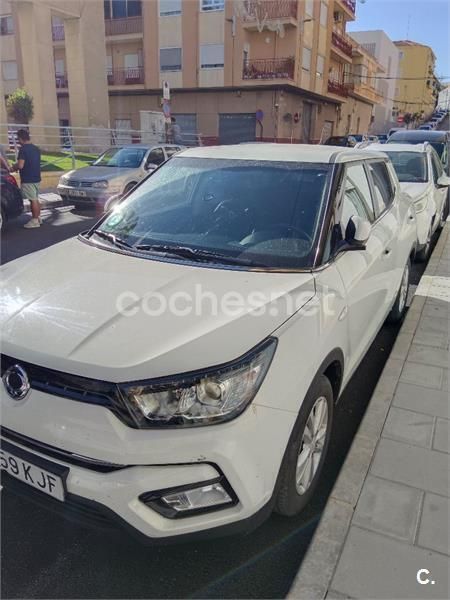 Blanco Usado 2018 Ssangyong Tivoli SUV | 13.500 € (Un poco caro) - Imagen 1/4