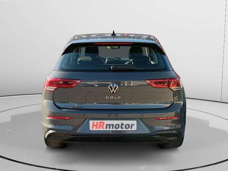 Usado VW Golf VIII Life 111 CV (81 kW) 2024 Gris Utilitario