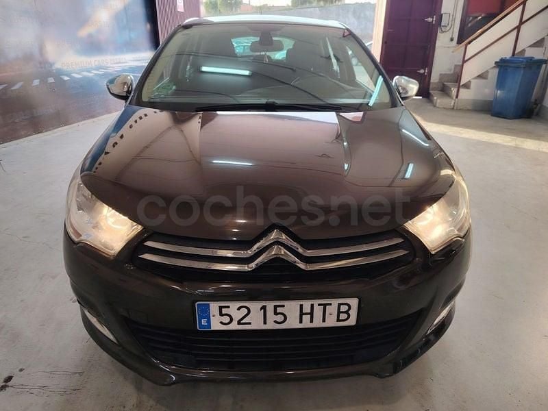 Usado Citroën C4 Seduction 120 CV (88 kW) 2013 Marrón Berlina