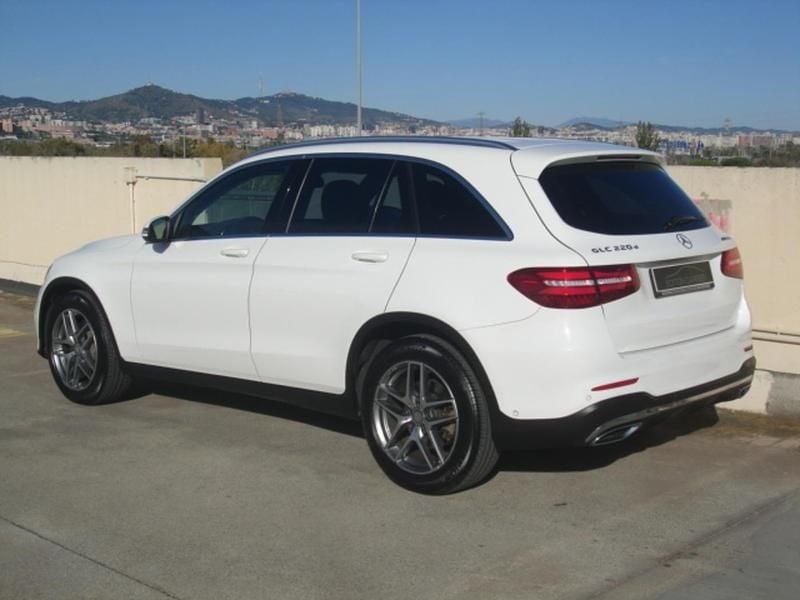 Usado Mercedes GLC220 AMG line 170 CV (125 kW) 2015 Blanco SUV