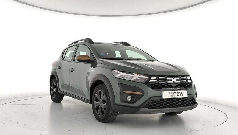 Usado Dacia Sandero Extreme 100 CV (73 kW) 2025 Verde Berlina