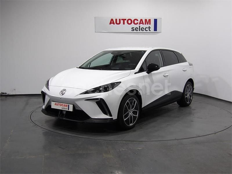 Eléctrico Usado 2025 MG MG4 EV Luxury Utilitario | 32.900 € - Imagen 1/4