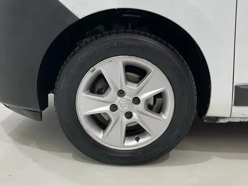 Usado Dacia Dokker Ambiance 100 CV (73 kW) 2018 Blanco Monovolumen