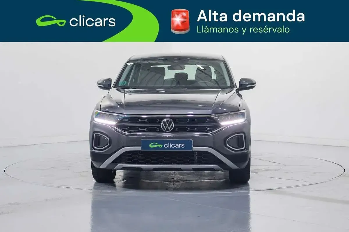 Usado VW T-Roc 110 CV (80 kW) 2024 Gris SUV