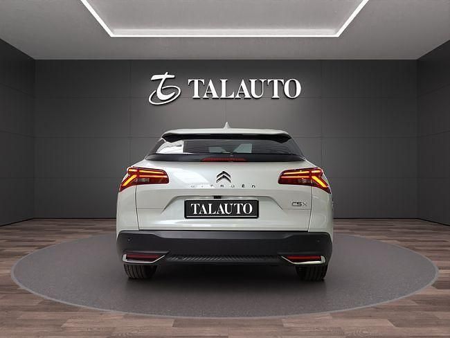 Usado Citroën C5 X Shine 225 CV (165 kW) 2023 Blanco Familiar