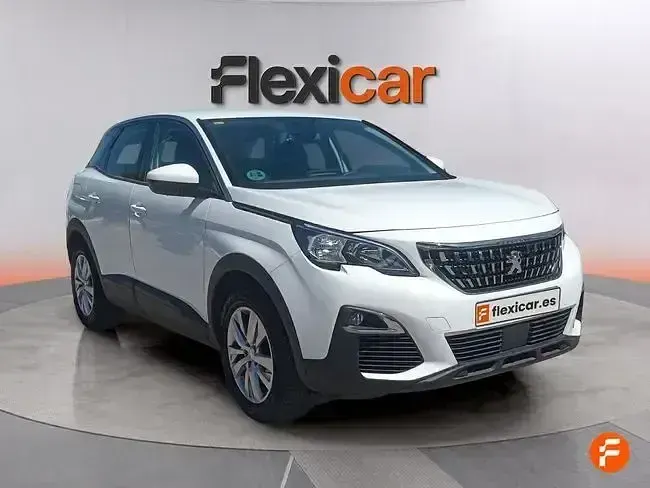 Usado Peugeot 3008 Active 130 CV (95 kW) 2020 Blanco SUV