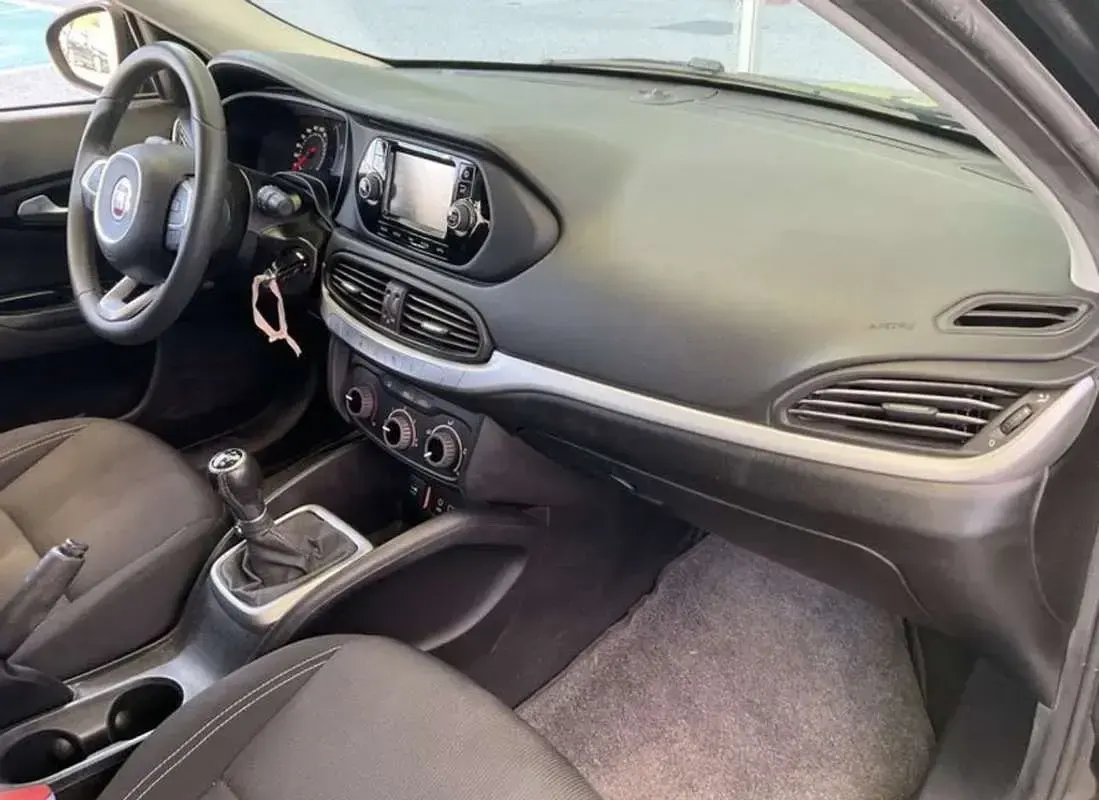 Usado Fiat Tipo Business 95 CV (69 kW) 2017 Negro Utilitario