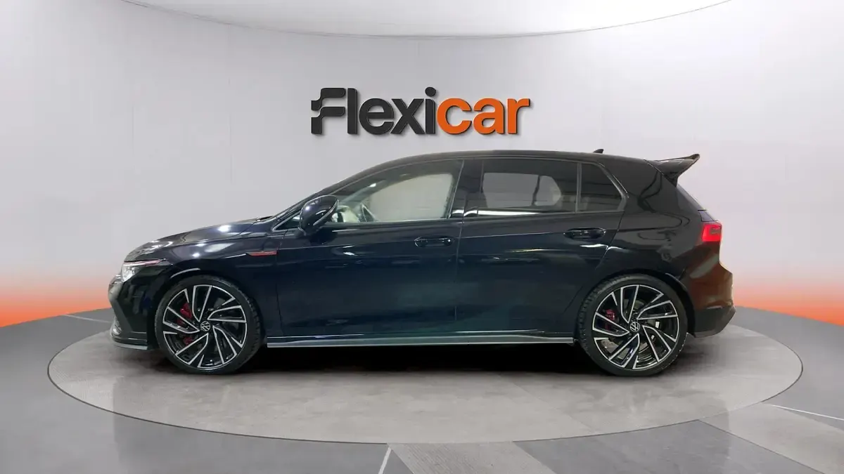 Usado VW Golf VII GTI 301 CV (221 kW) 2021 Negro Utilitario