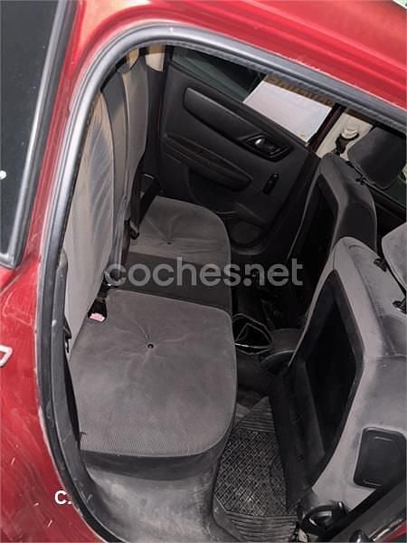 Begagnad Citroën C4 92 HK (67 kW) 2006 Röd Sedan