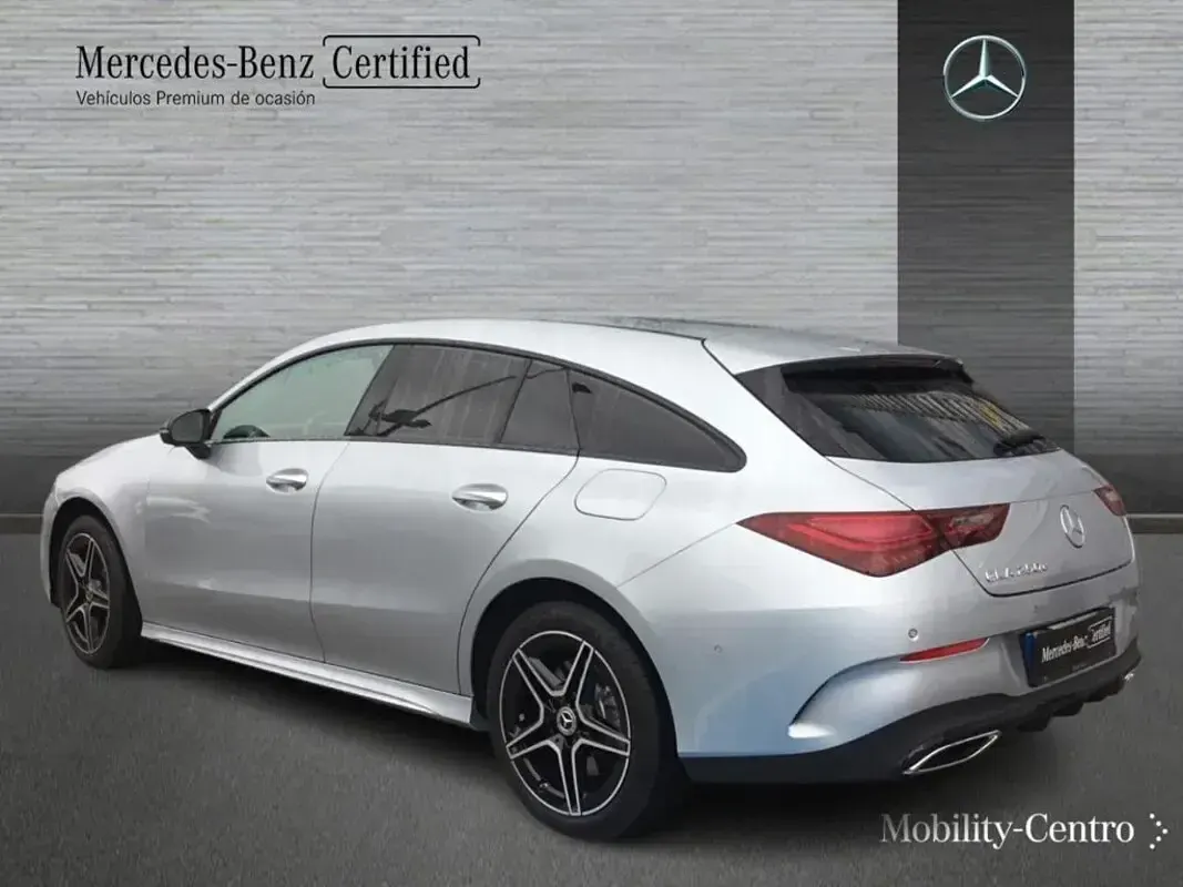 Usado Mercedes CLA250e 163 CV (119 kW) 2025 Plata hightech Coupe