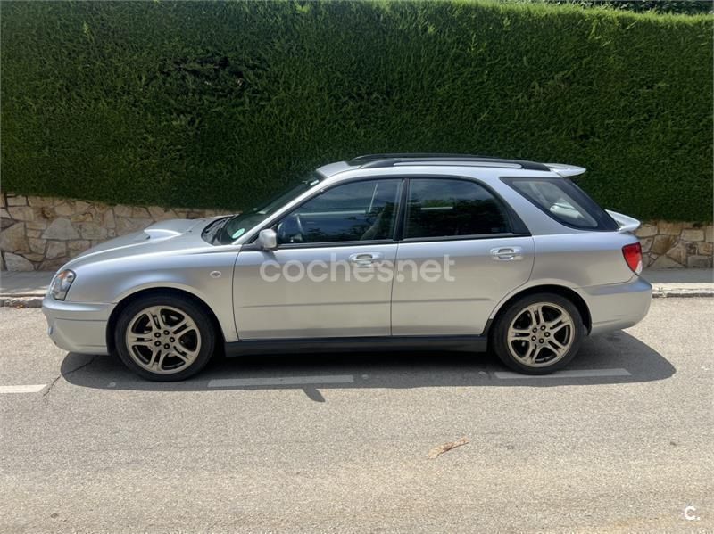 Gris / plata Usado 2003 Subaru Impreza Familiar | 13.900 € - Imagen 1/4