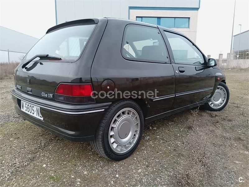 Usado Renault Clio 137 CV (100 kW) 1991 Negro Utilitario