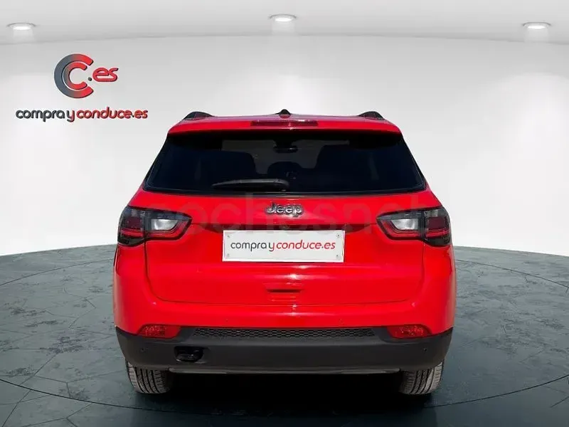 Usado Jeep Compass Trailhawk 240 CV (176 kW) 2022 Rojo SUV