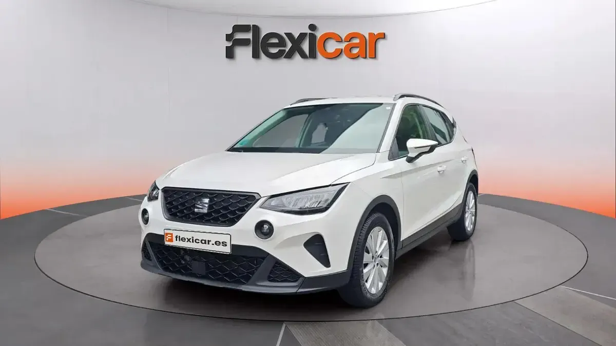 Usado Seat Arona Reference 95 CV (69 kW) 2022 Blanco SUV
