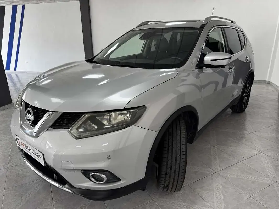 Usado Nissan X-Trail Tekna 131 CV (96 kW) 2014 Gris SUV