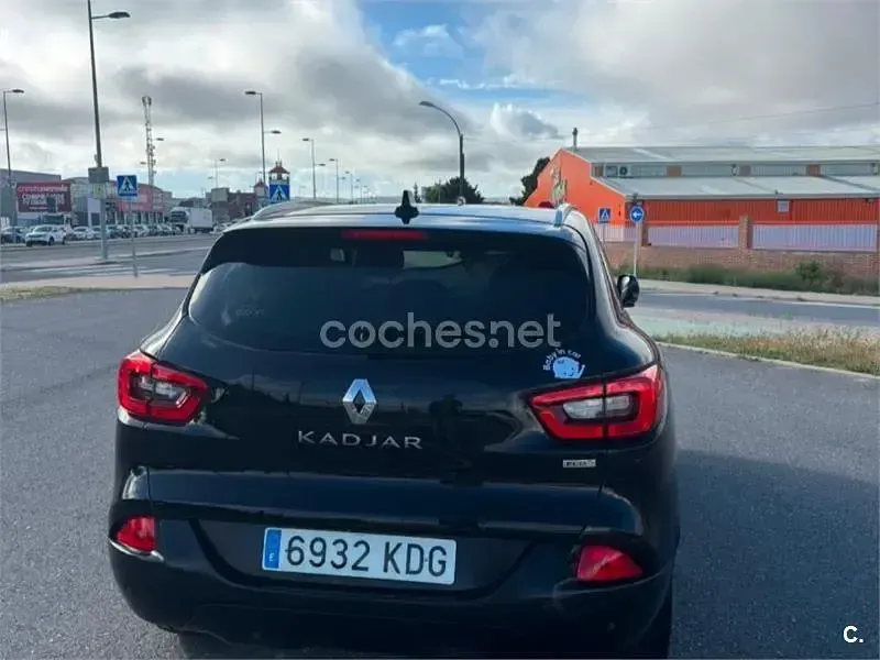 Usado Renault Kadjar Zen 110 CV (80 kW) 2017 Negro SUV
