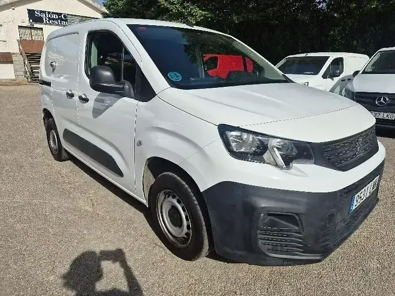Usado Peugeot Partner S 102 CV (75 kW) 2021 Blanco Monovolumen