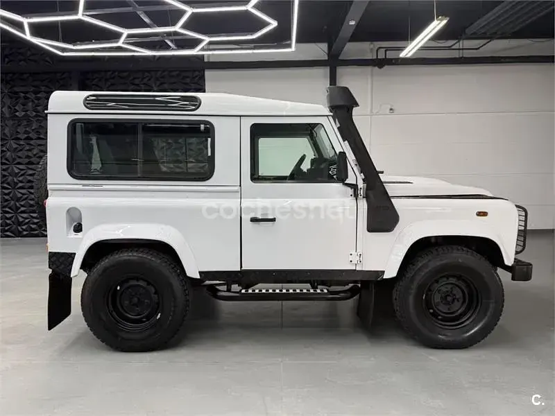 Usado Land Rover Defender 122 CV (89 kW) 2011 Blanco SUV