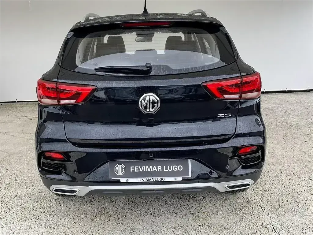 Usado MG ZS Luxury 106 CV (77 kW) 2025 Naranja Berlina