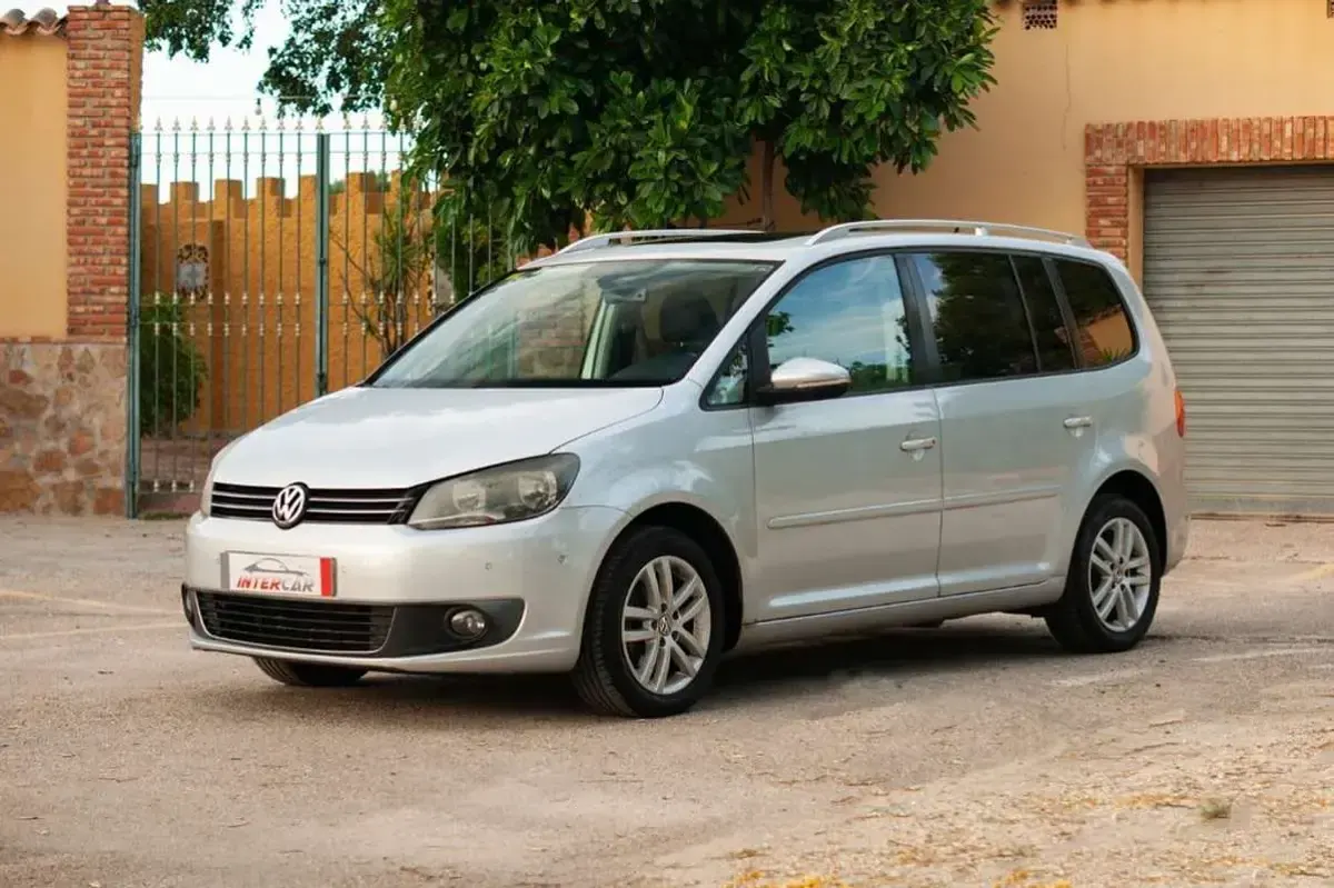 Usado VW Touran Edition 105 CV (77 kW) 2011 Gris Monovolumen