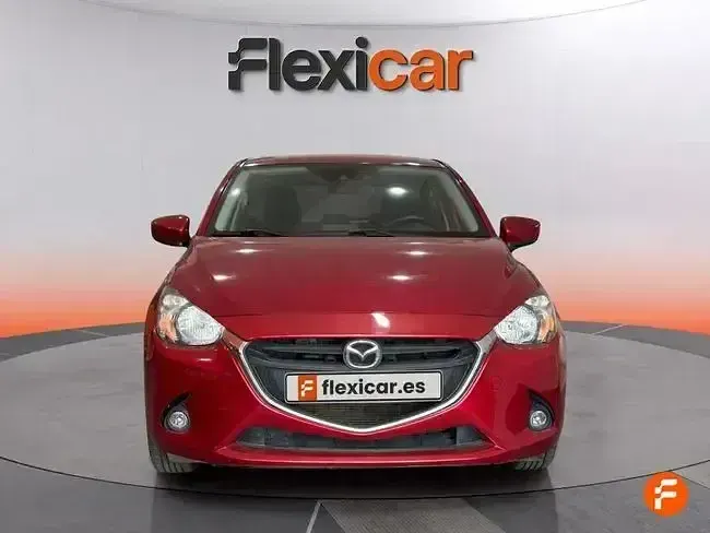 Usado Mazda 2 Style 90 CV (66 kW) 2016 Rojo