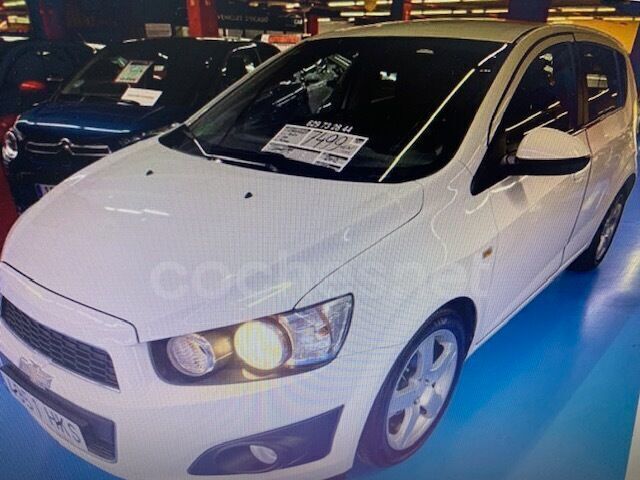 Blanco Usado 2012 Chevrolet Aveo LT Berlina | 7490 € (Un poco caro) - Imagen 1/4