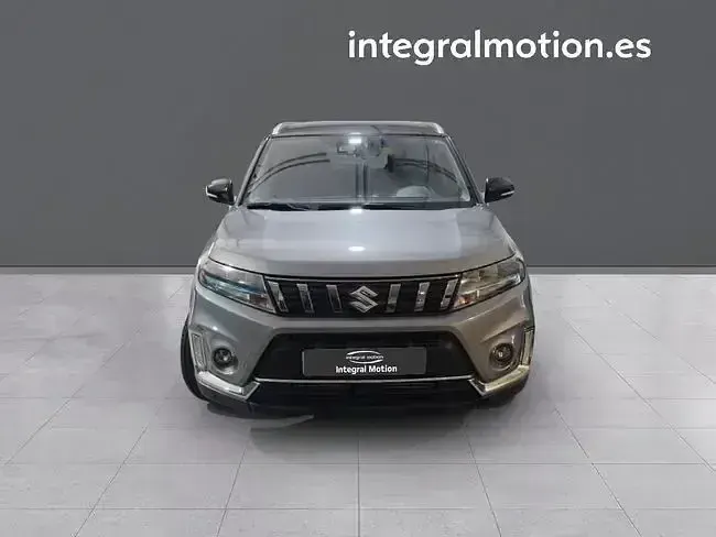Usado Suzuki Vitara GLX 129 CV (94 kW) 2023 Gris SUV