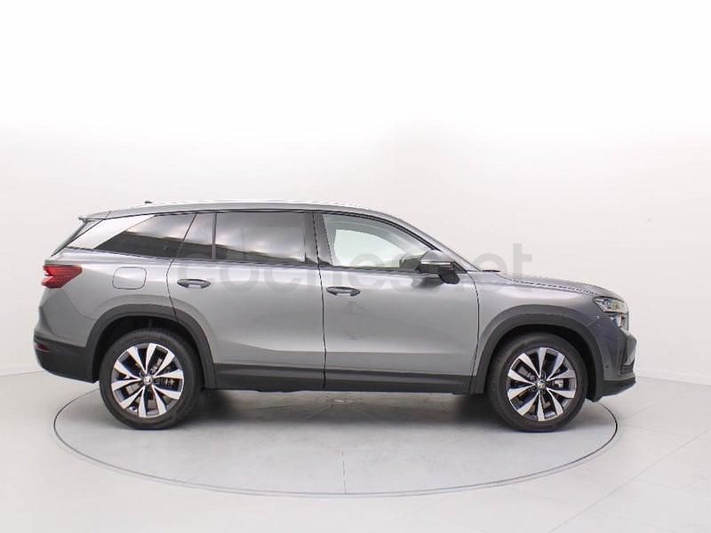 Usado Skoda Kodiaq Selection 150 CV (110 kW) 2024 Gris / plata SUV