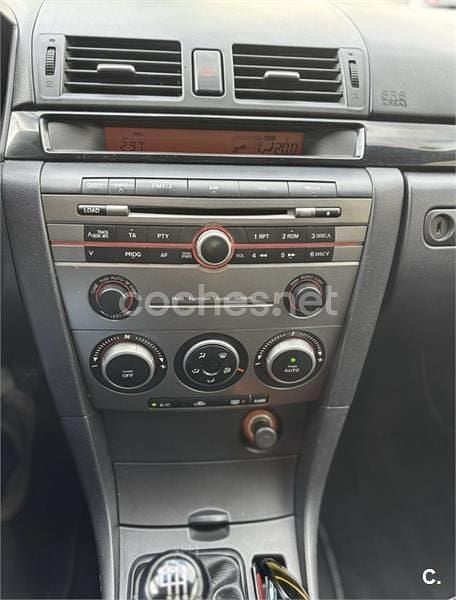 Usado Mazda 3 Active 143 CV (105 kW) 2009 Beige Berlina