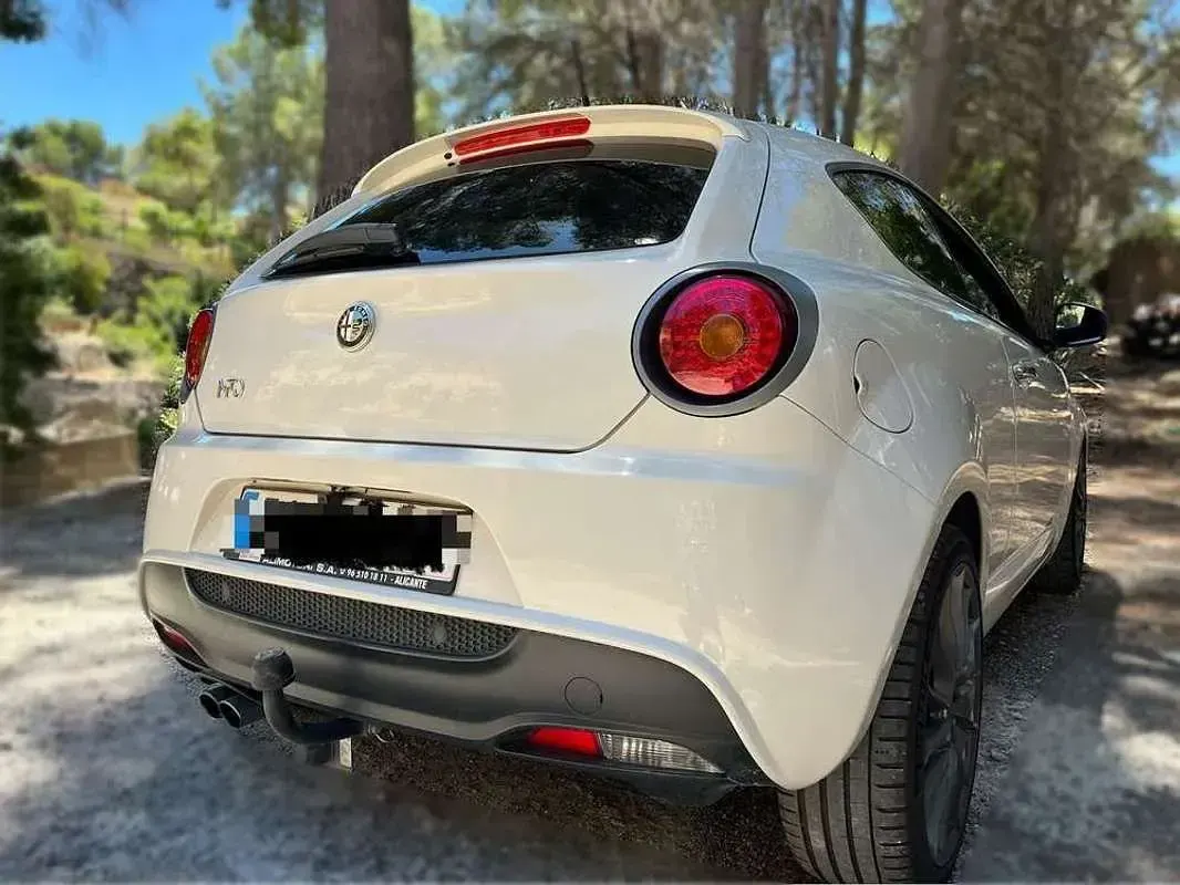 Usado Alfa Romeo MiTo Quadrifoglio Verde 170 CV (125 kW) 2010 Blanco Utilitario