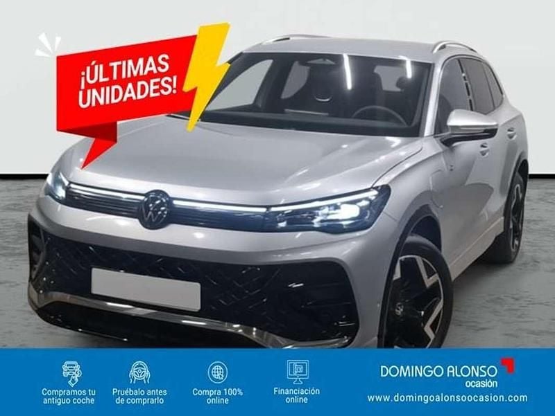 Usado VW Tiguan R-line 204 CV (150 kW) 2025 Plateado SUV