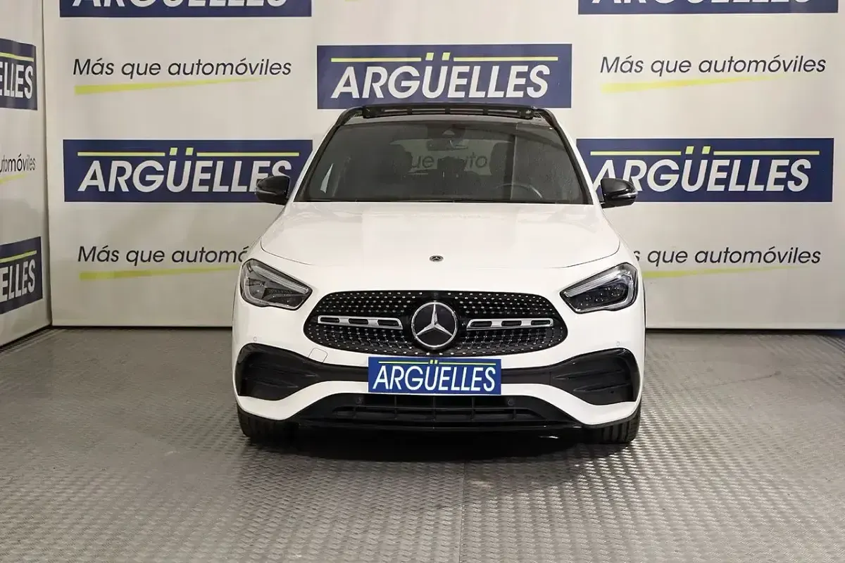 Usado Mercedes GLA180 AMG line 136 CV (100 kW) 2022 Blanco SUV