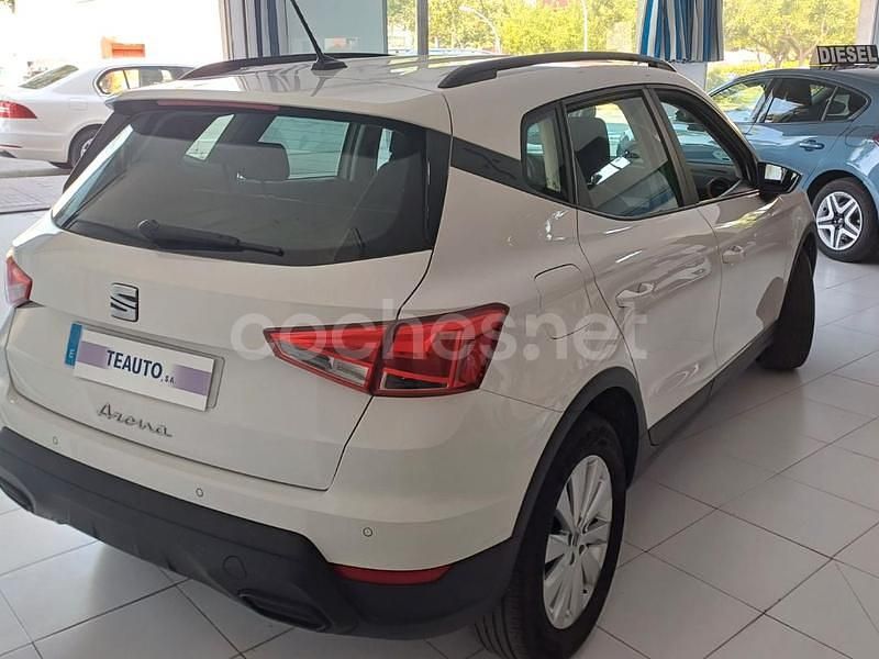 Używany Seat Arona Reference 95 KM (69 kW) 2022 Biały SUV