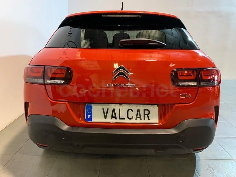 Usado Citroën C4 Feel 110 CV (80 kW) 2018 Rojo Berlina