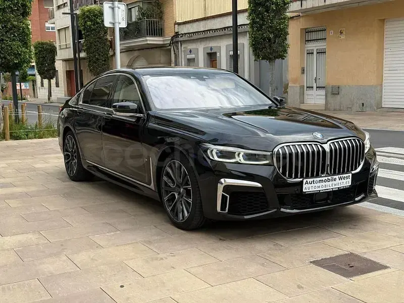 Usado BMW 750 Comfort Edition 530 CV (389 kW) 2019 Negro Berlina