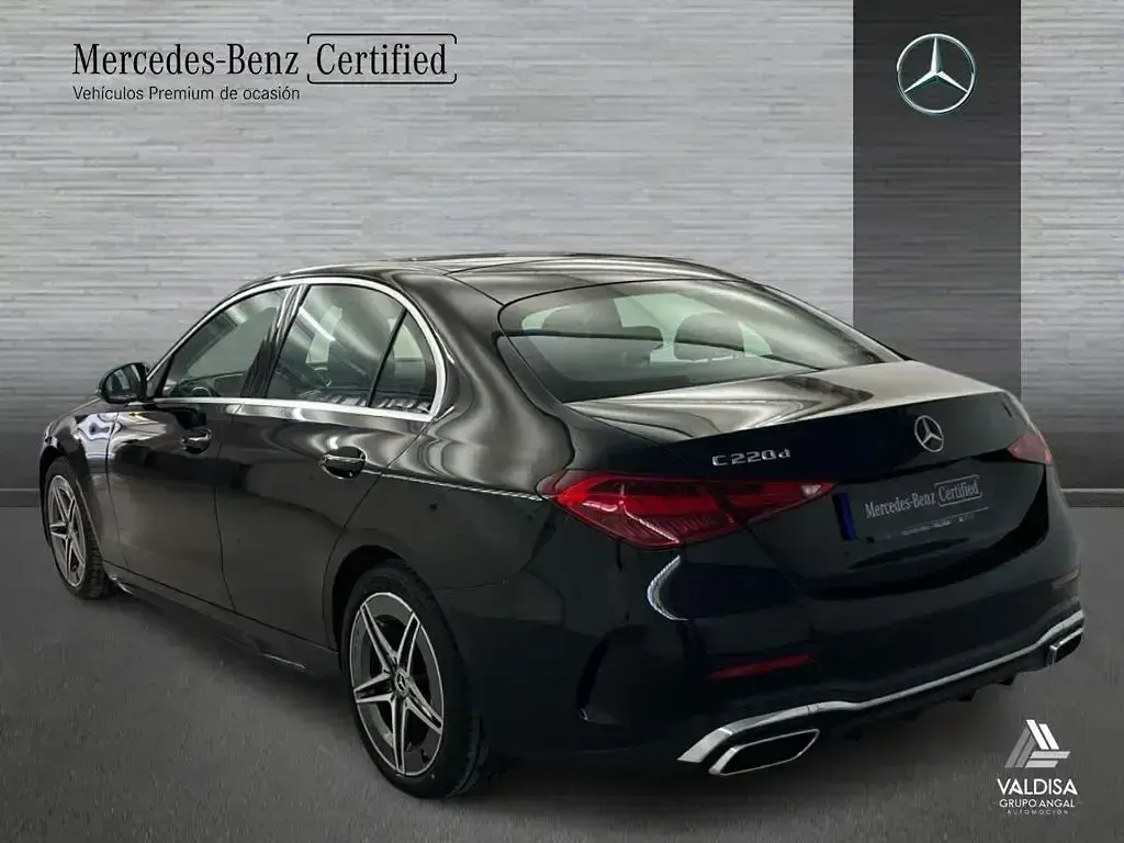 Usado Mercedes C220 200 CV (147 kW) 2025 Negro Berlina