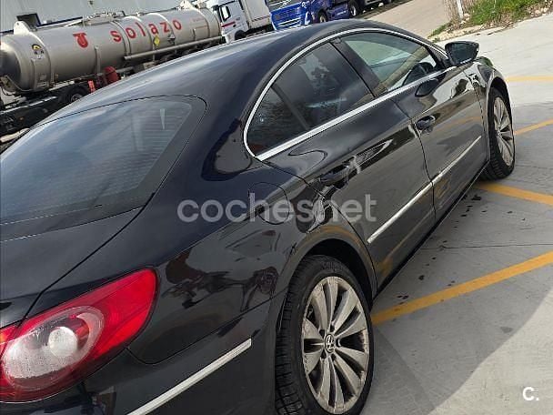 Usado VW Passat 140 CV (102 kW) 2010 Negro Berlina