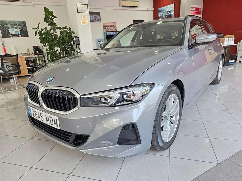 Usado BMW 318 150 CV (110 kW) 2023 Gris Familiar