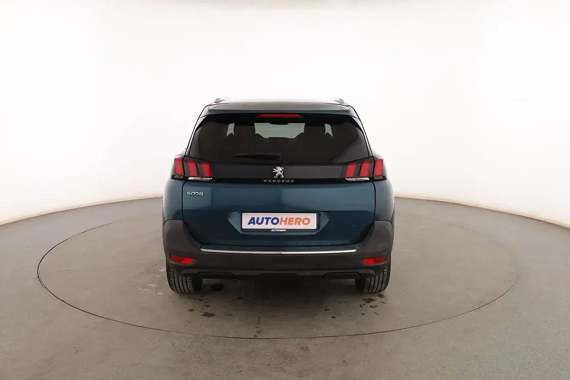 Usado Peugeot 5008 Allure 130 CV (95 kW) 2018 Azul SUV