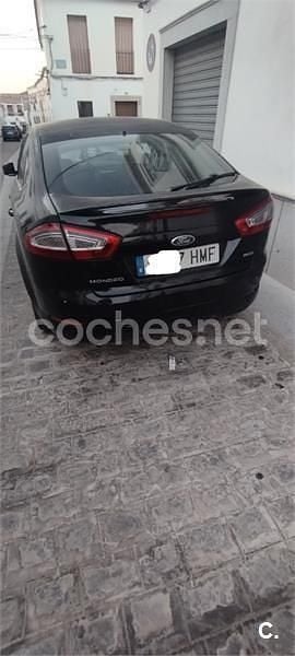 Usado Ford Mondeo 115 CV (84 kW) 2012 Negro Berlina