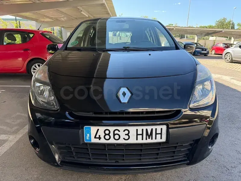 Usado Renault Clio IV Business 75 CV (55 kW) 2012 Negro Berlina